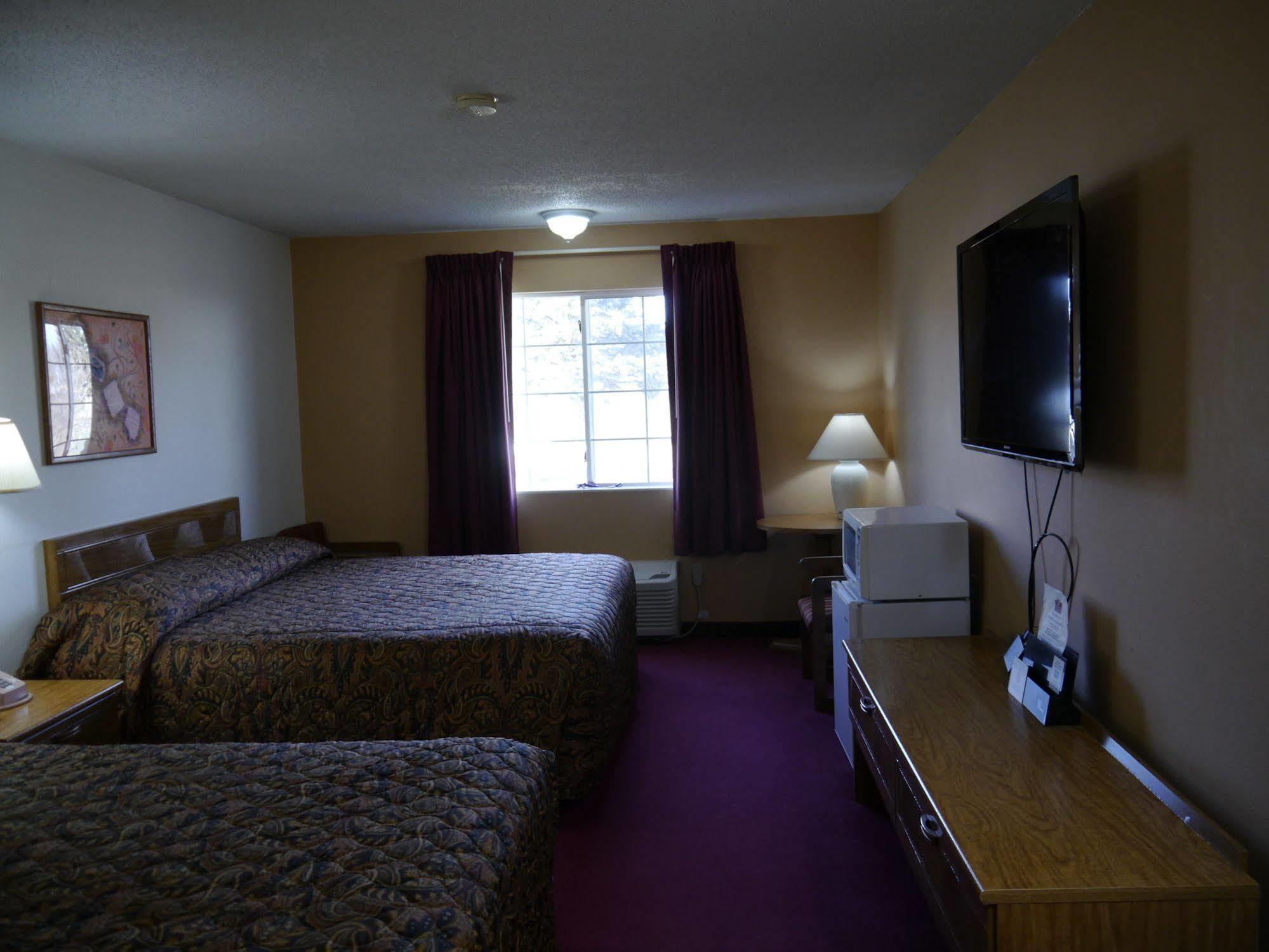 Westwood Inn & Suites - Kimball Екстер'єр фото
